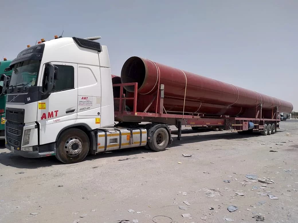 ماسورة فولاذية حمراء طويلة محملة على لوبد ممتد AMT
