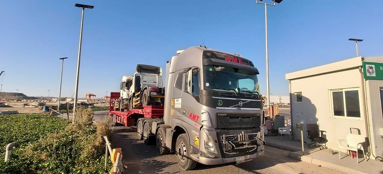 نقل شاحنات تجارية على لوبد AMT